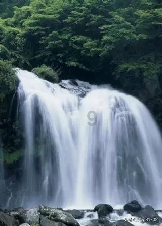 逃离火车站口
